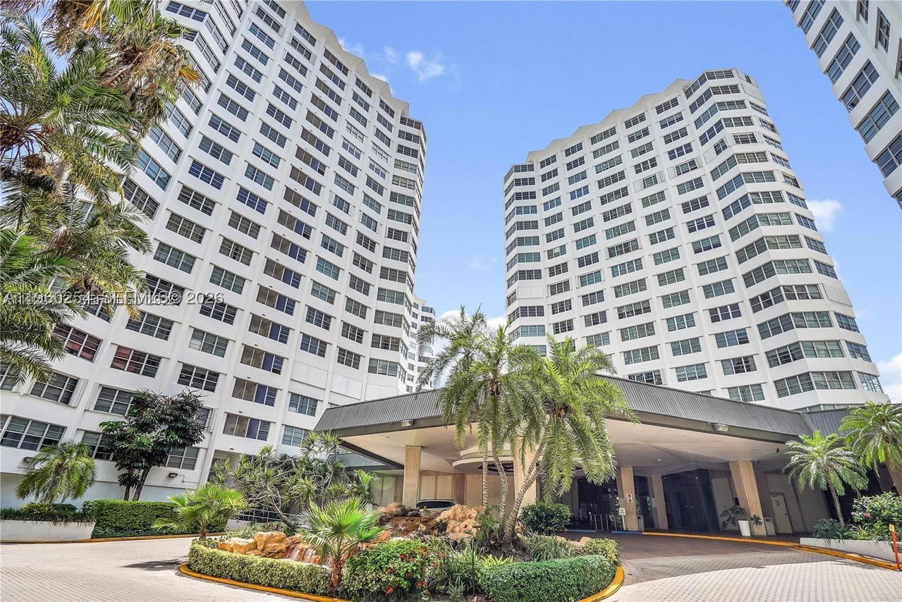 Real estate property located at 999 Brickell Bay Drive #1202, Miami-dade, The Four Ambassadors Condo, Miami, FL