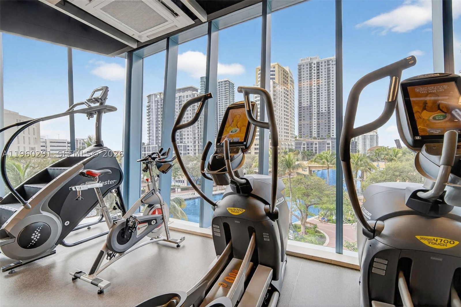 Real estate property located at 333 Las Olas Way #1502, Broward, Las Olas River House Cond, Fort Lauderdale, FL