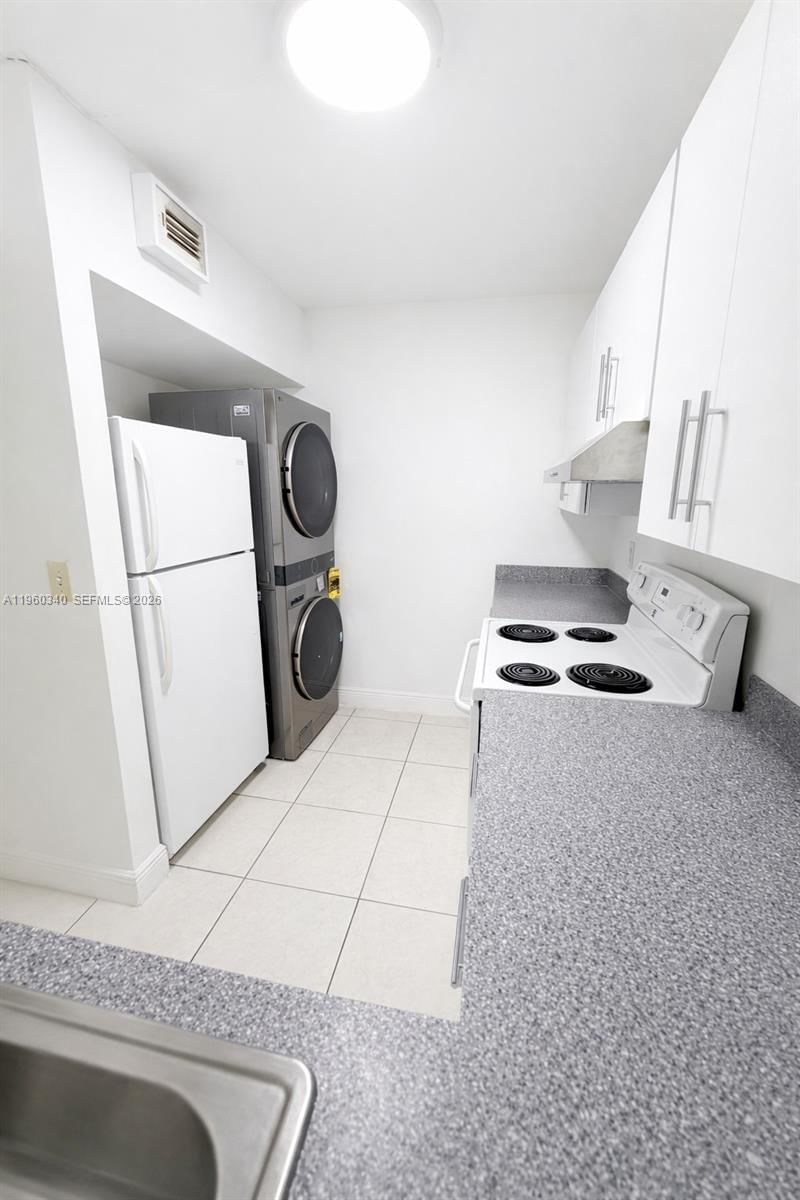 Real estate property located at 2530 67th Pl #12-29, Miami-dade, Lago Grande Two Condo, Hialeah, FL