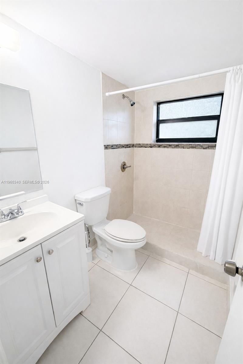 Real estate property located at 2530 67th Pl #12-29, Miami-dade, Lago Grande Two Condo, Hialeah, FL