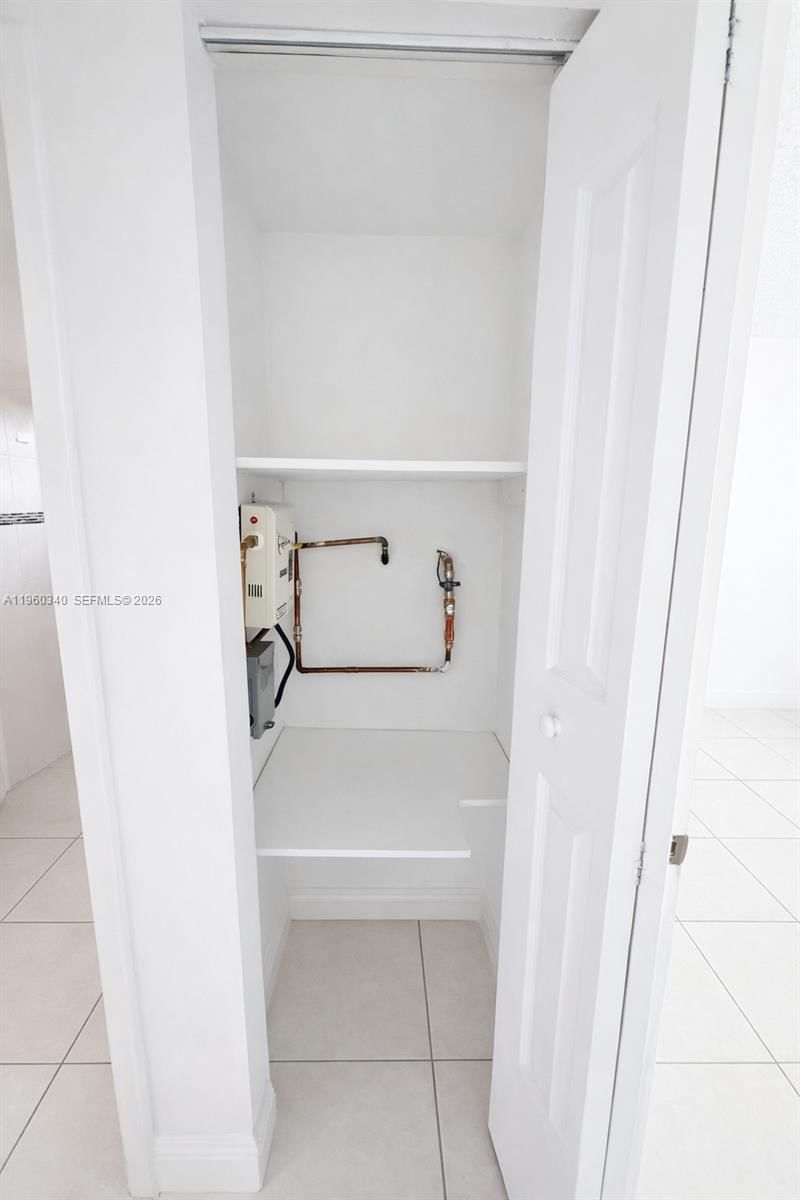Real estate property located at 2530 67th Pl #12-29, Miami-dade, Lago Grande Two Condo, Hialeah, FL