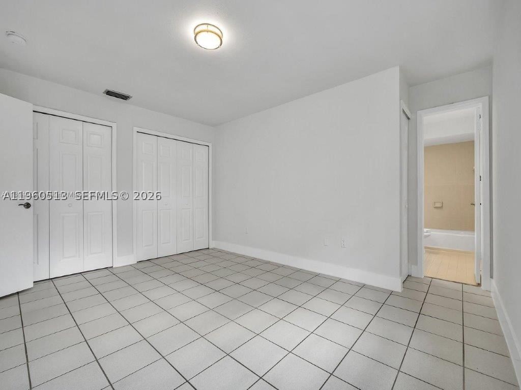 Real estate property located at 6417 135th Ave, Miami-dade, Arborgate Kendall Lk E Co, Miami, FL