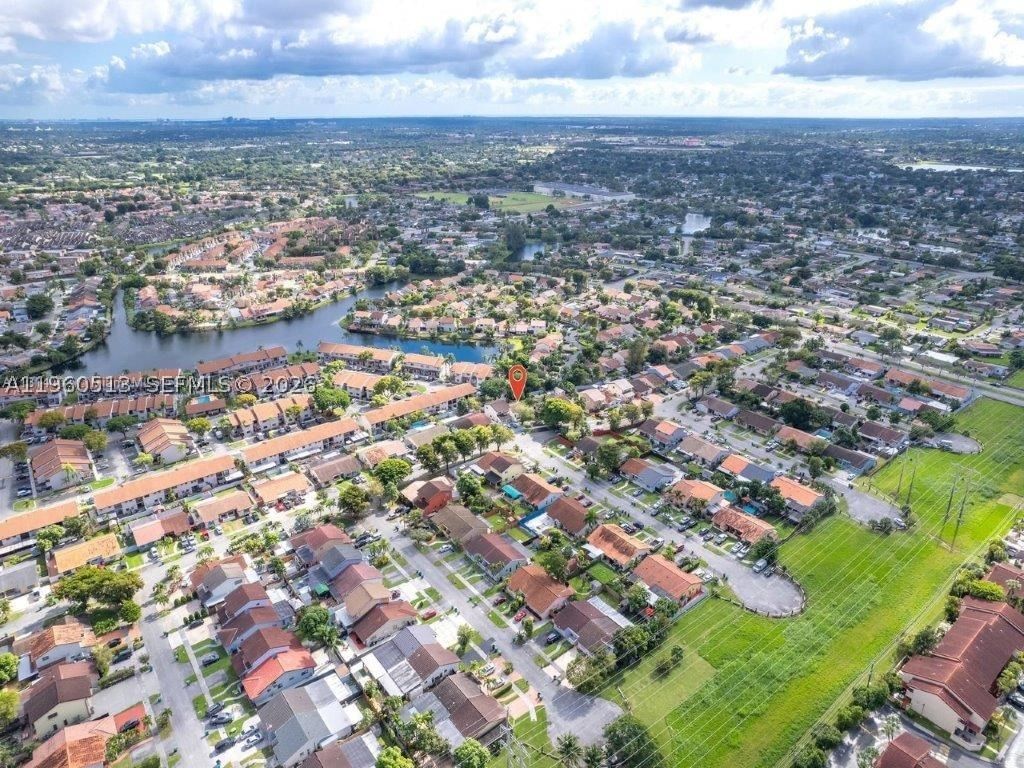 Real estate property located at 6417 135th Ave, Miami-dade, Arborgate Kendall Lk E Co, Miami, FL