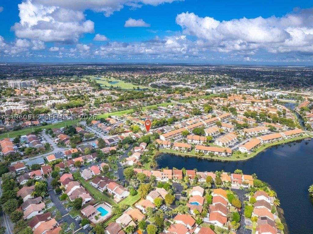 Real estate property located at 6417 135th Ave, Miami-dade, Arborgate Kendall Lk E Co, Miami, FL