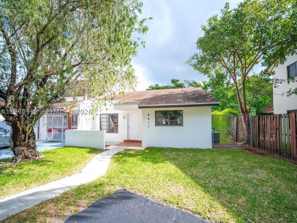 Real estate property located at 6417 135th Ave, Miami-dade, Arborgate Kendall Lk E Co, Miami, FL