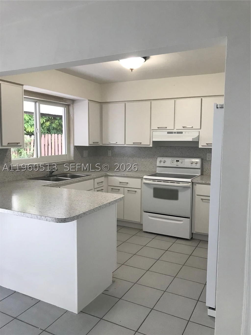 Real estate property located at 6417 135th Ave, Miami-dade, Arborgate Kendall Lk E Co, Miami, FL
