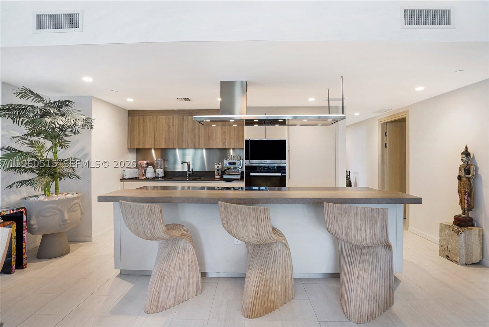 Real estate property located at 1000 Brickell Plz #1902, Miami-dade, Brickell Flatiron Condo, Miami, FL