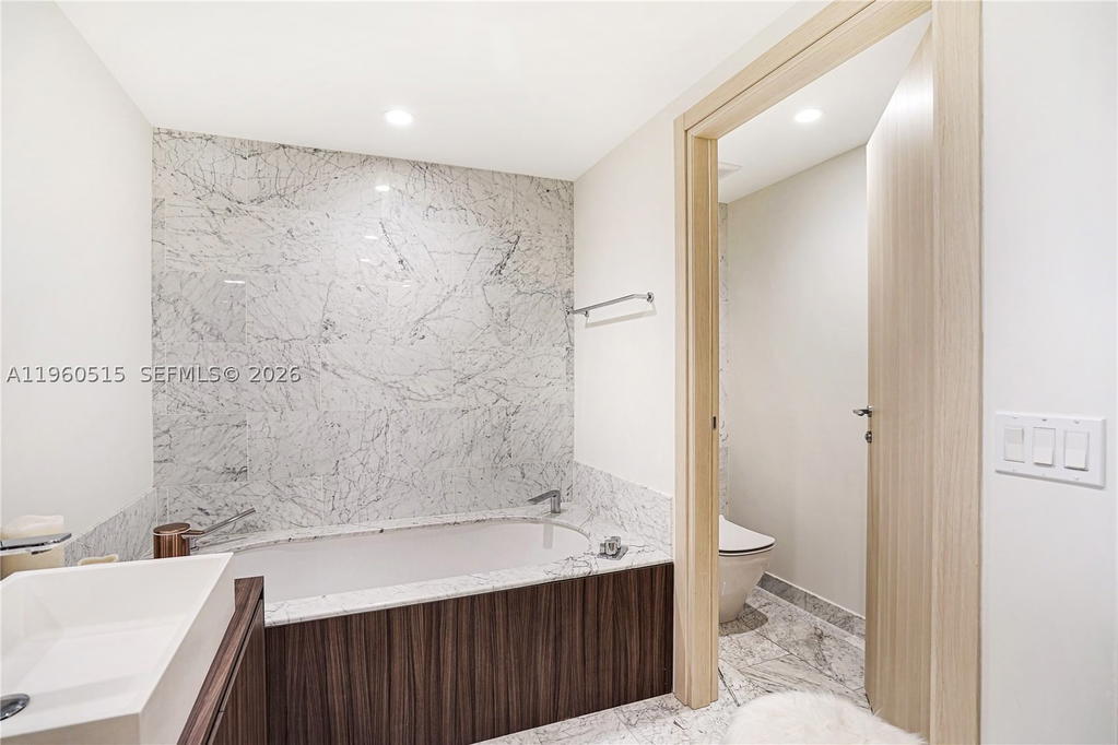 Real estate property located at 1000 Brickell Plz #1902, Miami-dade, Brickell Flatiron Condo, Miami, FL