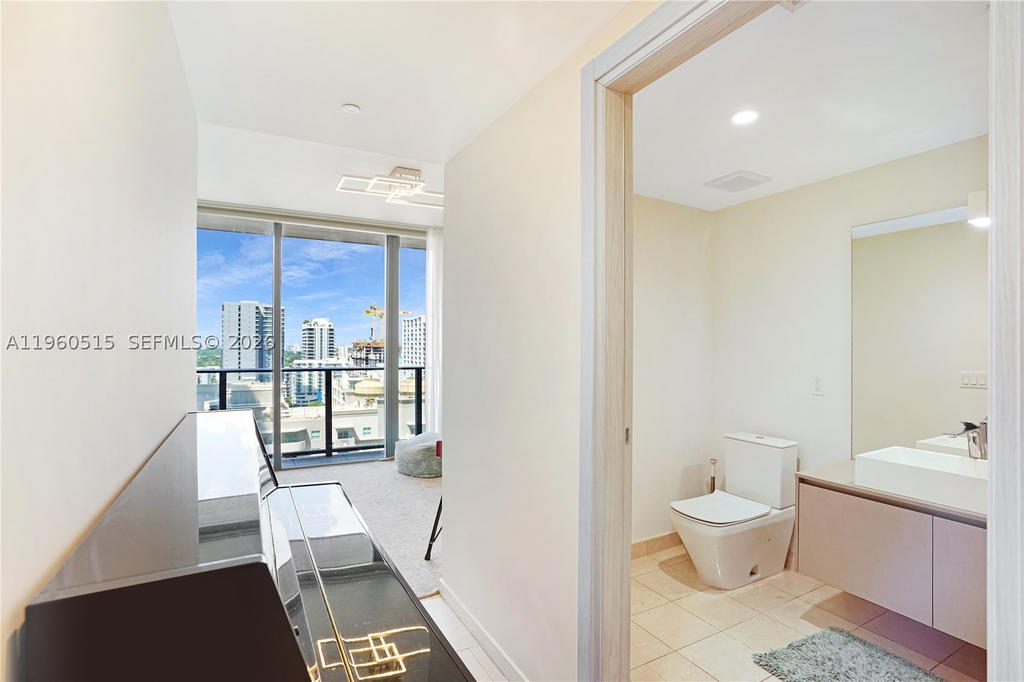 Real estate property located at 1000 Brickell Plz #1902, Miami-dade, Brickell Flatiron Condo, Miami, FL