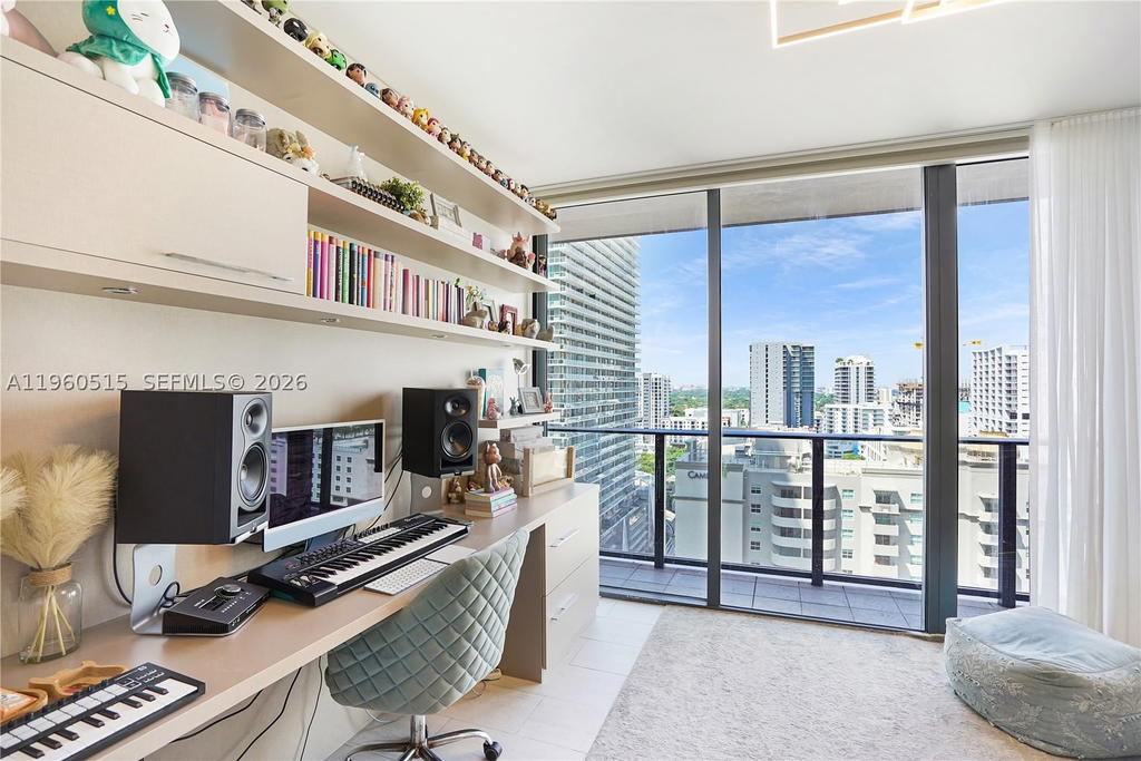 Real estate property located at 1000 Brickell Plz #1902, Miami-dade, Brickell Flatiron Condo, Miami, FL