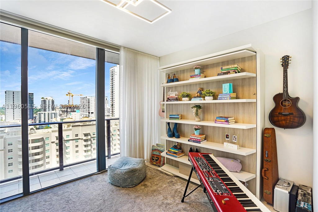 Real estate property located at 1000 Brickell Plz #1902, Miami-dade, Brickell Flatiron Condo, Miami, FL