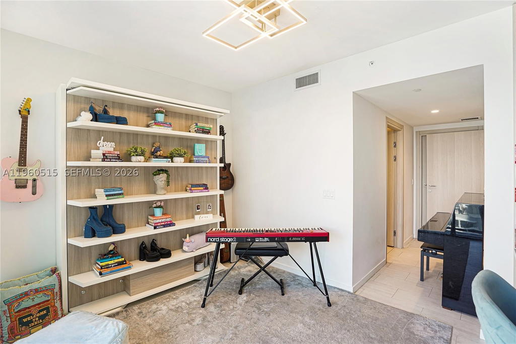 Real estate property located at 1000 Brickell Plz #1902, Miami-dade, Brickell Flatiron Condo, Miami, FL