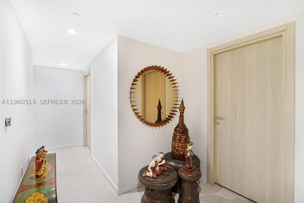 Real estate property located at 1000 Brickell Plz #1902, Miami-dade, Brickell Flatiron Condo, Miami, FL
