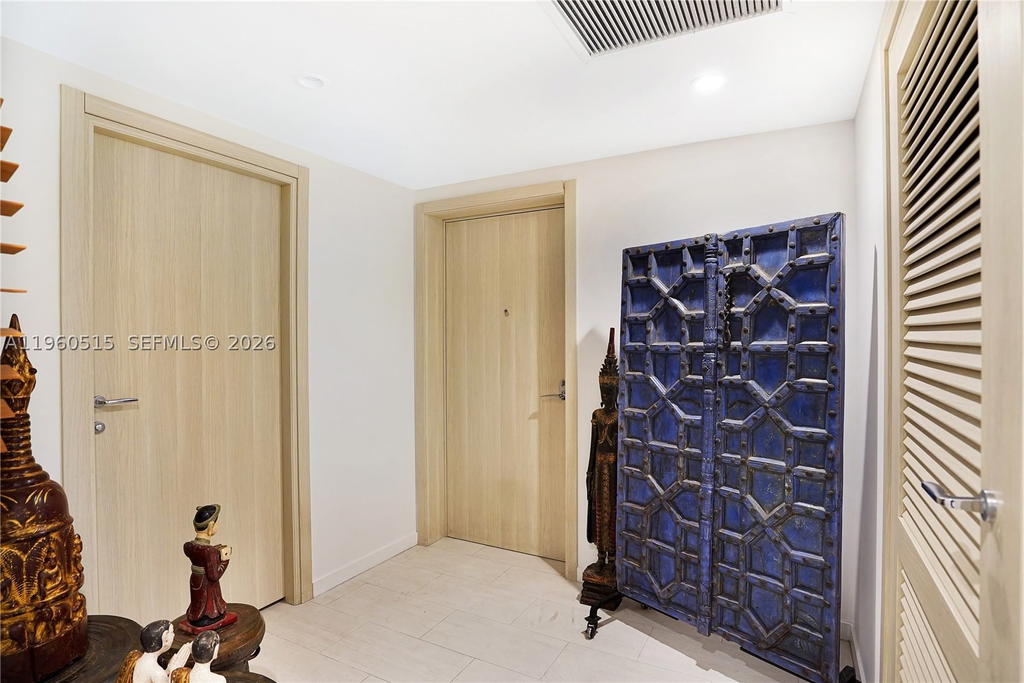 Real estate property located at 1000 Brickell Plz #1902, Miami-dade, Brickell Flatiron Condo, Miami, FL
