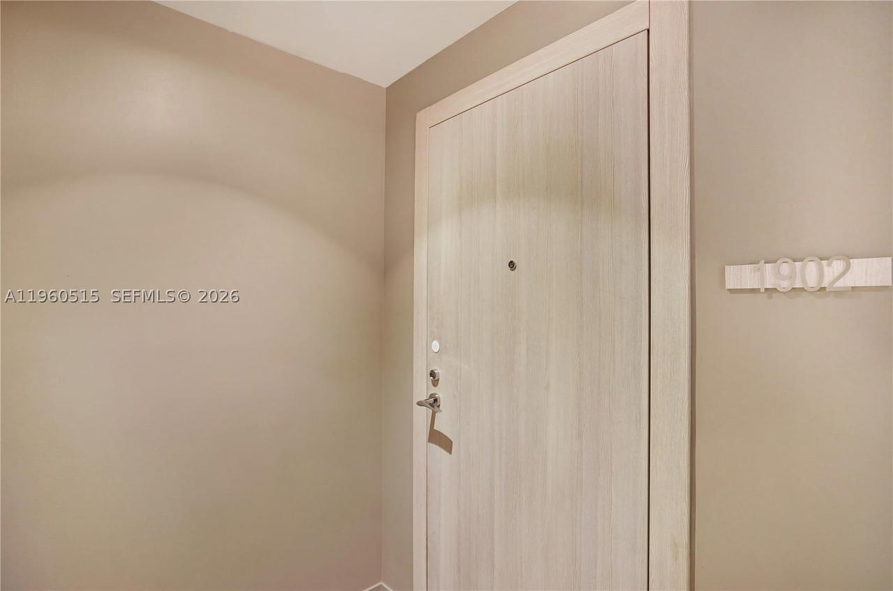 Real estate property located at 1000 Brickell Plz #1902, Miami-dade, Brickell Flatiron Condo, Miami, FL