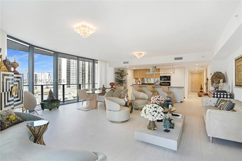 Real estate property located at 1000 Brickell Plz #1902, Miami-dade, Brickell Flatiron Condo, Miami, FL