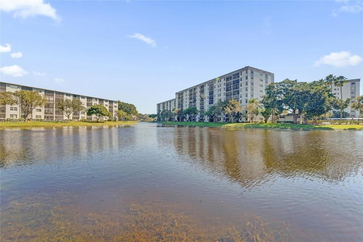 Real estate property located at 2228 Cypress Bend Dr #103, Broward, Cypress Bend Condominium, Pompano Beach, FL