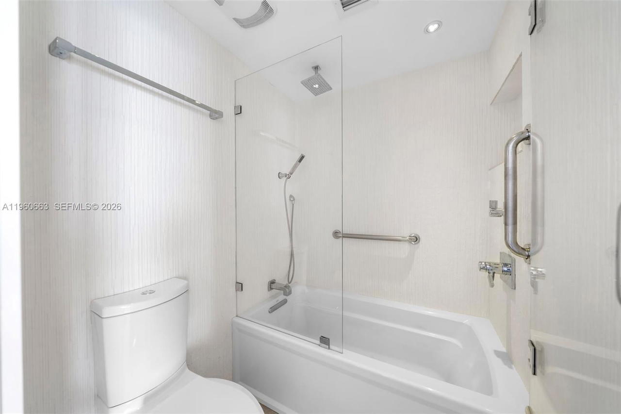 Real estate property located at 400 Pointe Dr #2006, Miami-dade, South Pointe Towers Condo, Miami Beach, FL