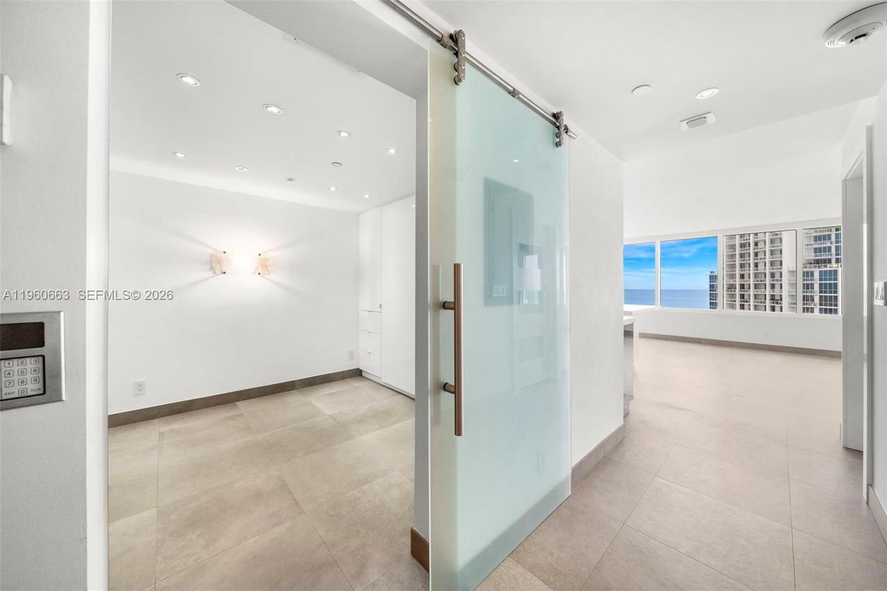 Real estate property located at 400 Pointe Dr #2006, Miami-dade, South Pointe Towers Condo, Miami Beach, FL