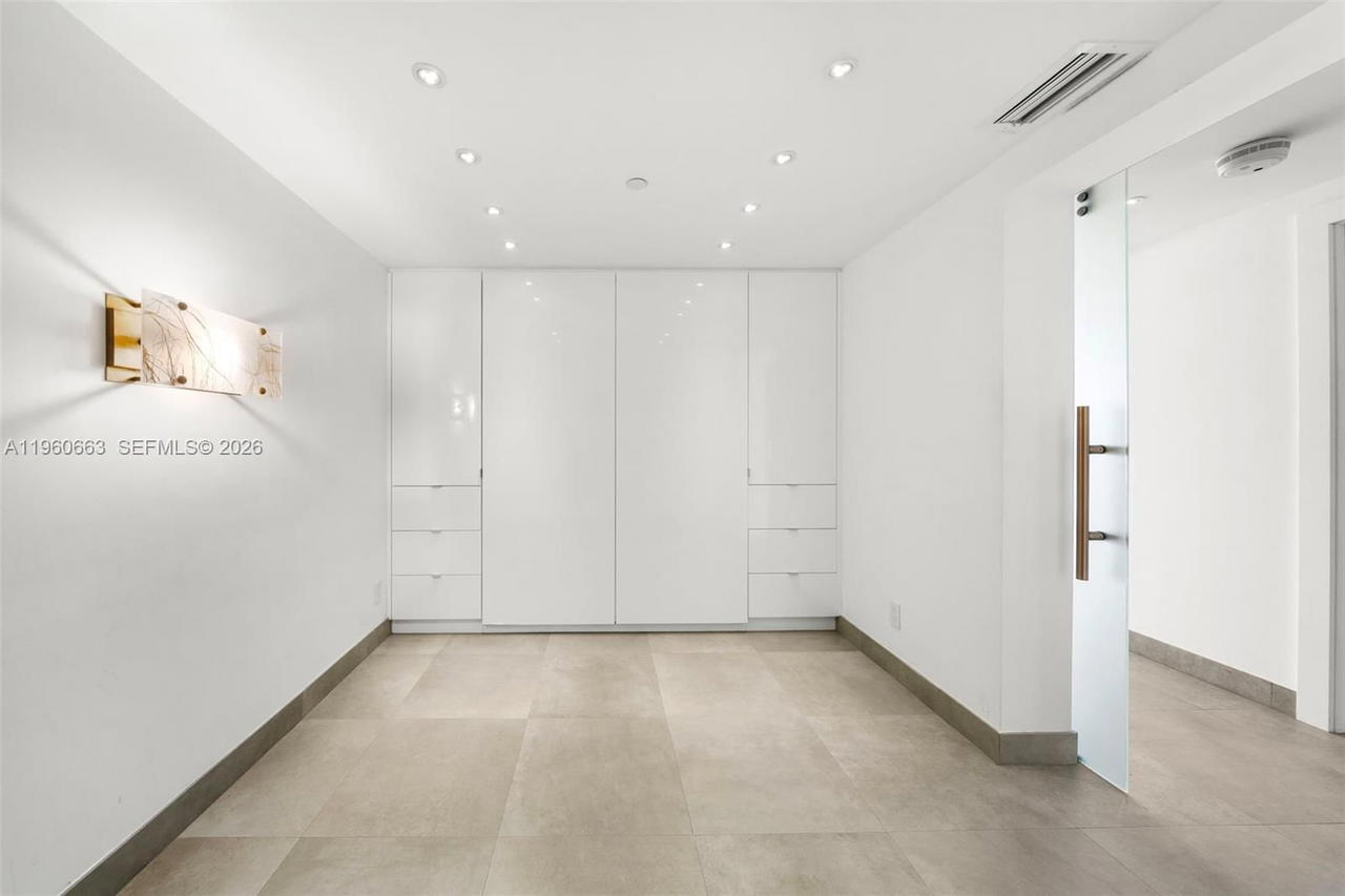 Real estate property located at 400 Pointe Dr #2006, Miami-dade, South Pointe Towers Condo, Miami Beach, FL