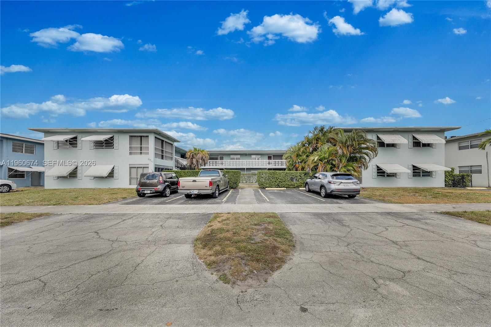 Real estate property located at 3711 Van Buren St #1, Broward, Stratford Apartments Cond, Hollywood, FL