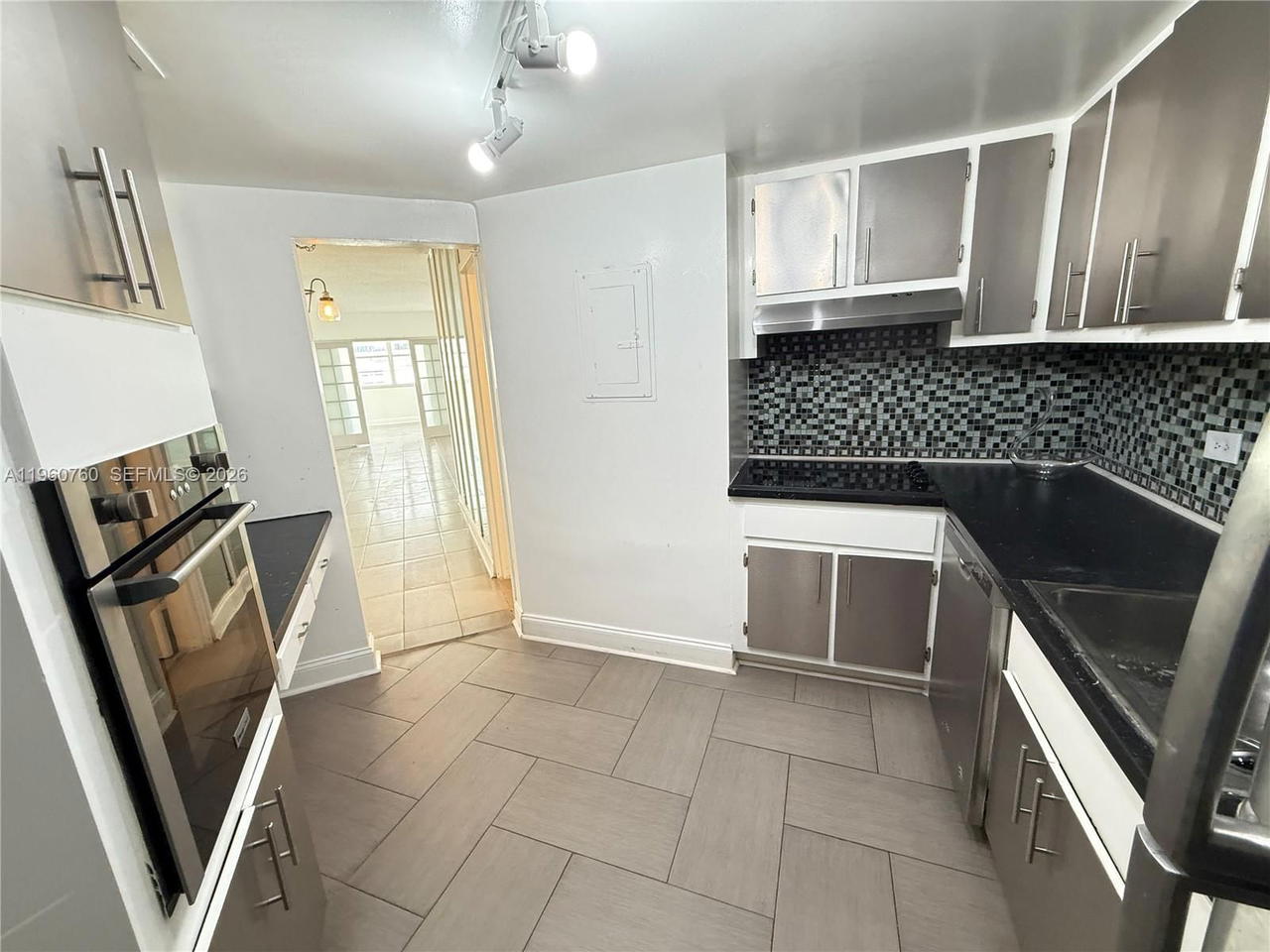 Real estate property located at 801 Brickell Bay Dr #761, Miami-dade, The Four Ambassadors Cond, Miami, FL