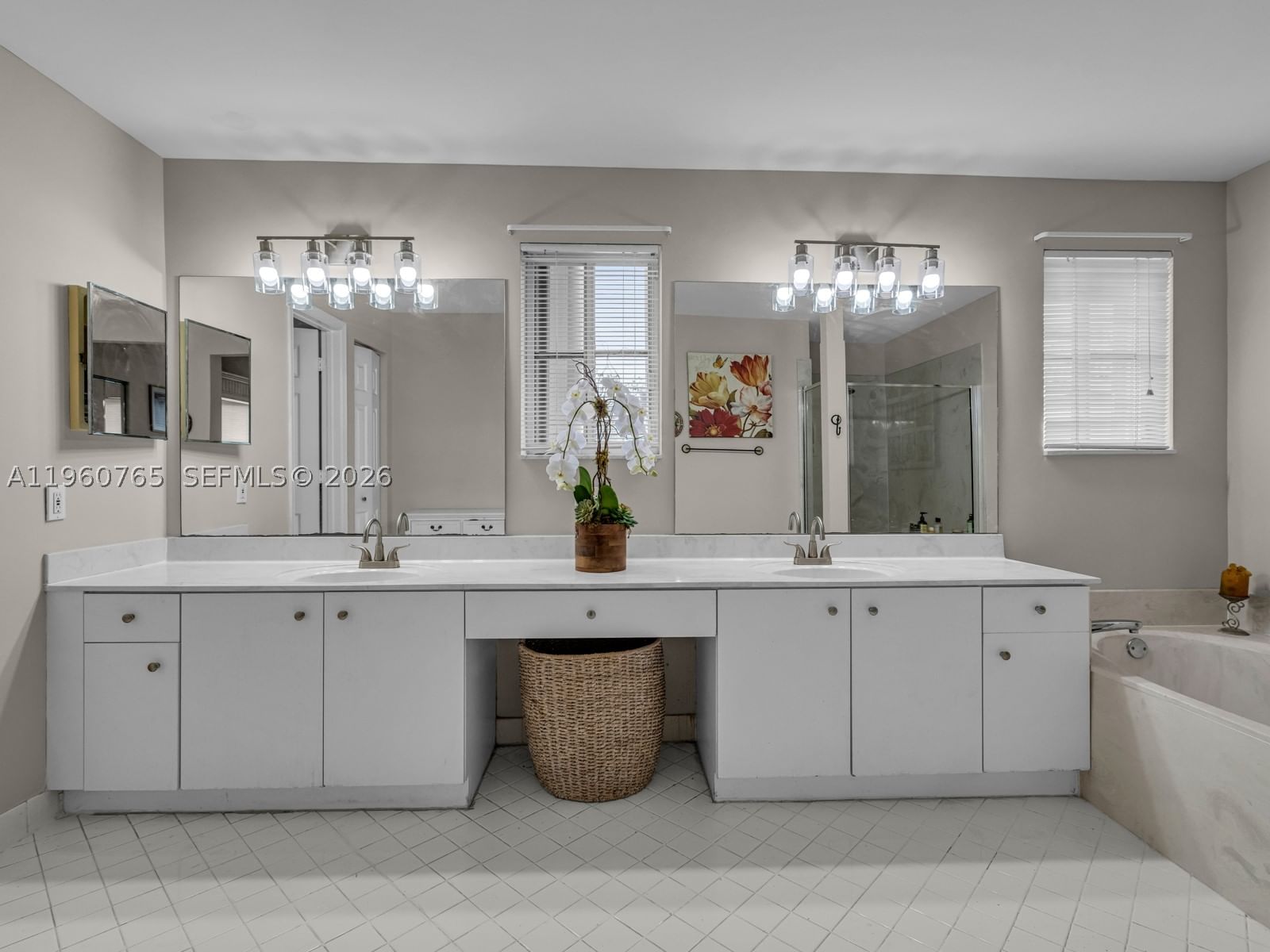 Real estate property located at 4209 Pinewood Ln, Broward, Sector 8 9 And 10, Weston, FL