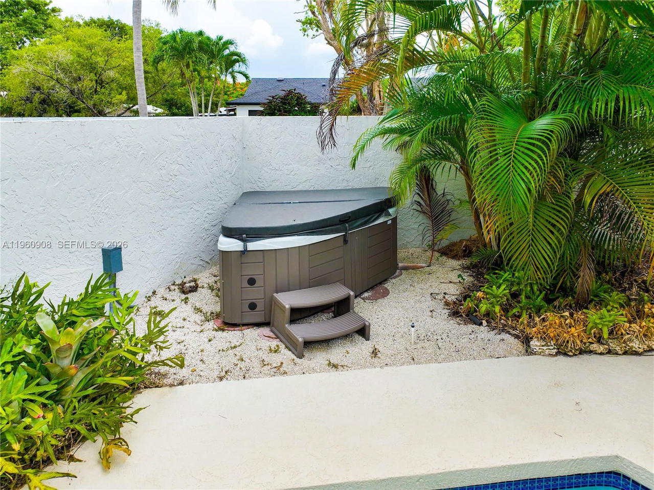 Real estate property located at 9614 134th Ct, Miami-dade, Calusa Club Estates 3rd A, Miami, FL