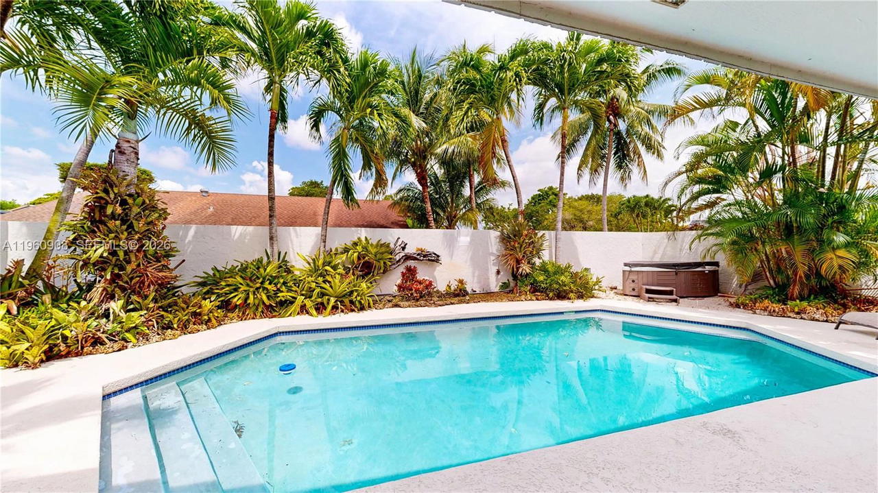 Real estate property located at 9614 134th Ct, Miami-dade, Calusa Club Estates 3rd A, Miami, FL