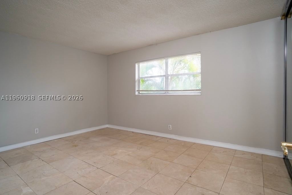Real estate property located at 550 2nd Ave G25, Broward, Sequoia Gardens I Condo, Deerfield Beach, FL