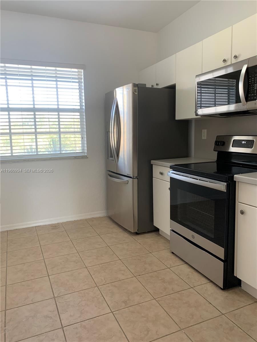Real estate property located at 5610 114th Pl #205, Miami-dade, Las Brisas At Doral Condo, Doral, FL