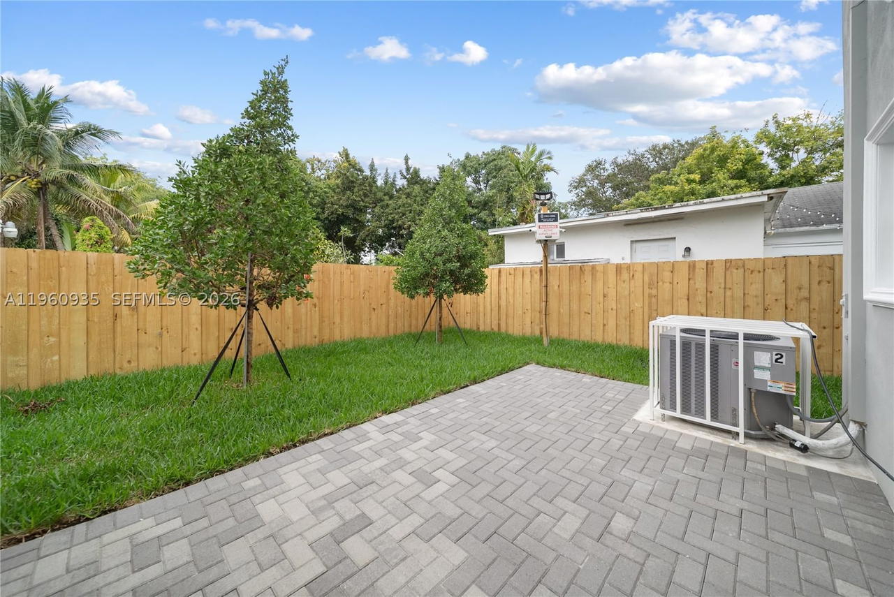 Real estate property located at 529 56th St, Miami-dade, Buena Vista Gardens, Miami, FL