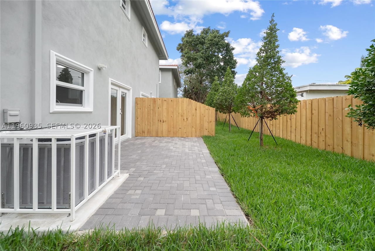 Real estate property located at 529 56th St, Miami-dade, Buena Vista Gardens, Miami, FL