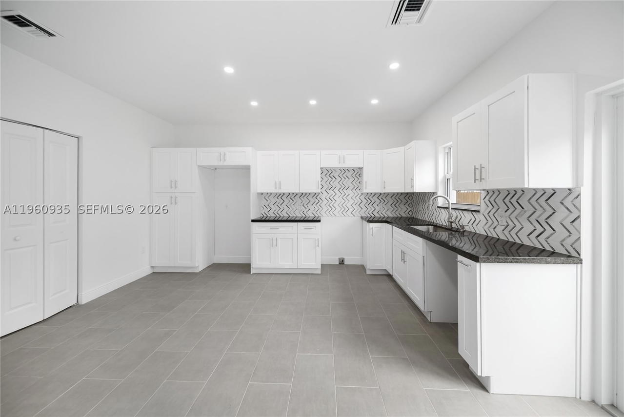 Real estate property located at 529 56th St, Miami-dade, Buena Vista Gardens, Miami, FL