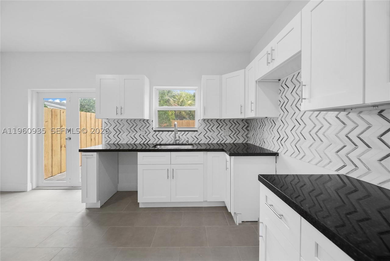 Real estate property located at 529 56th St, Miami-dade, Buena Vista Gardens, Miami, FL