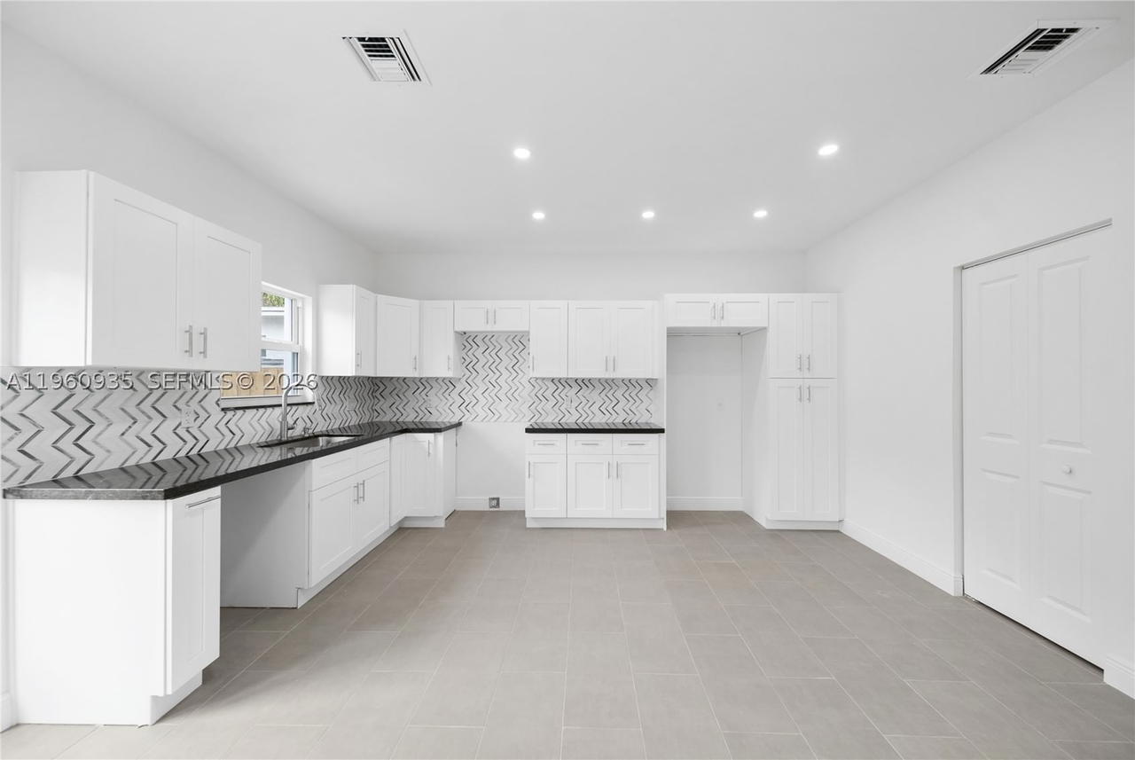 Real estate property located at 529 56th St, Miami-dade, Buena Vista Gardens, Miami, FL
