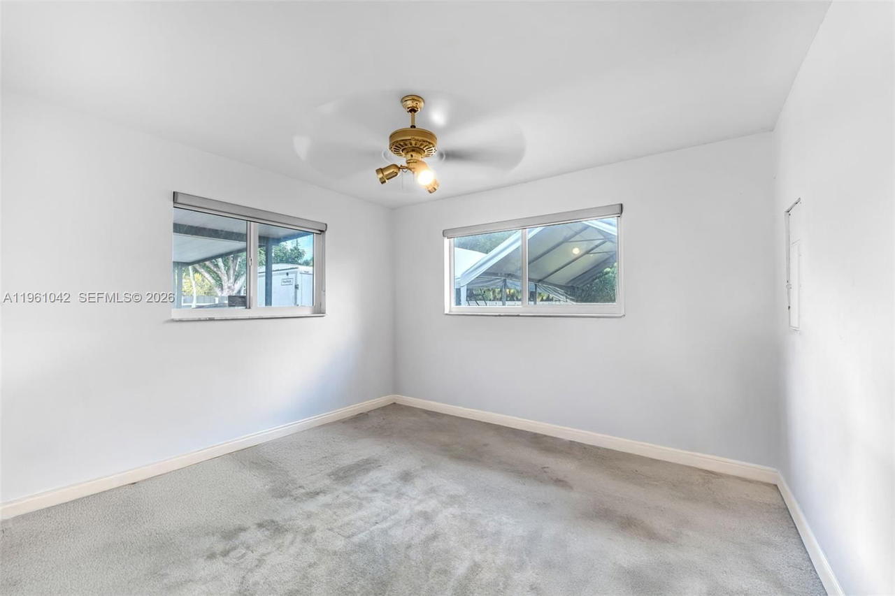 Real estate property located at 10901 116th St, Miami-dade, Kendall Estates, Miami, FL