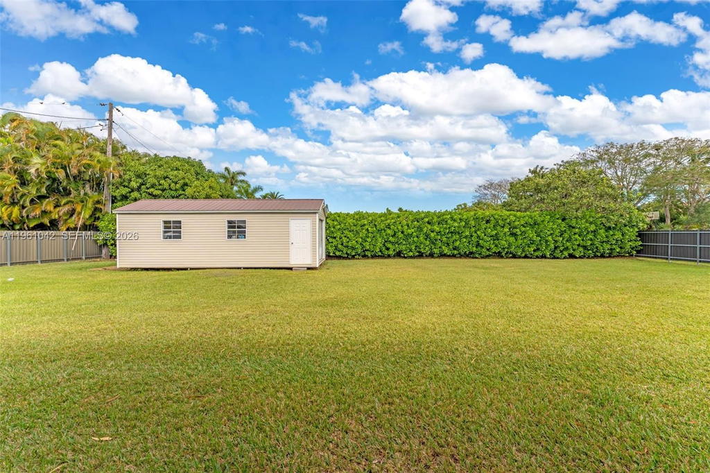 Real estate property located at 10901 116th St, Miami-dade, Kendall Estates, Miami, FL
