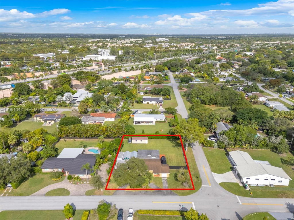 Real estate property located at 10901 116th St, Miami-dade, Kendall Estates, Miami, FL