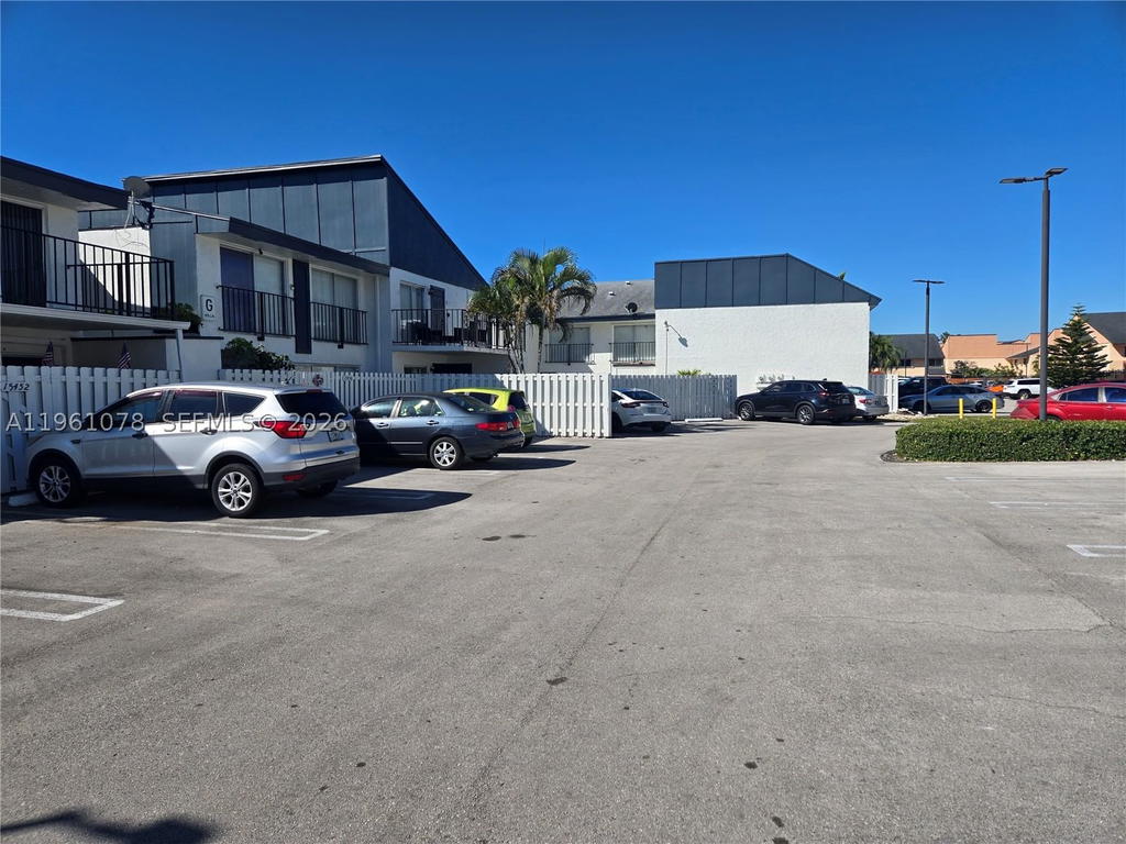 Real estate property located at 15454 85th Ln #135, Miami-dade, Olympian Gdn Condo, Miami, FL