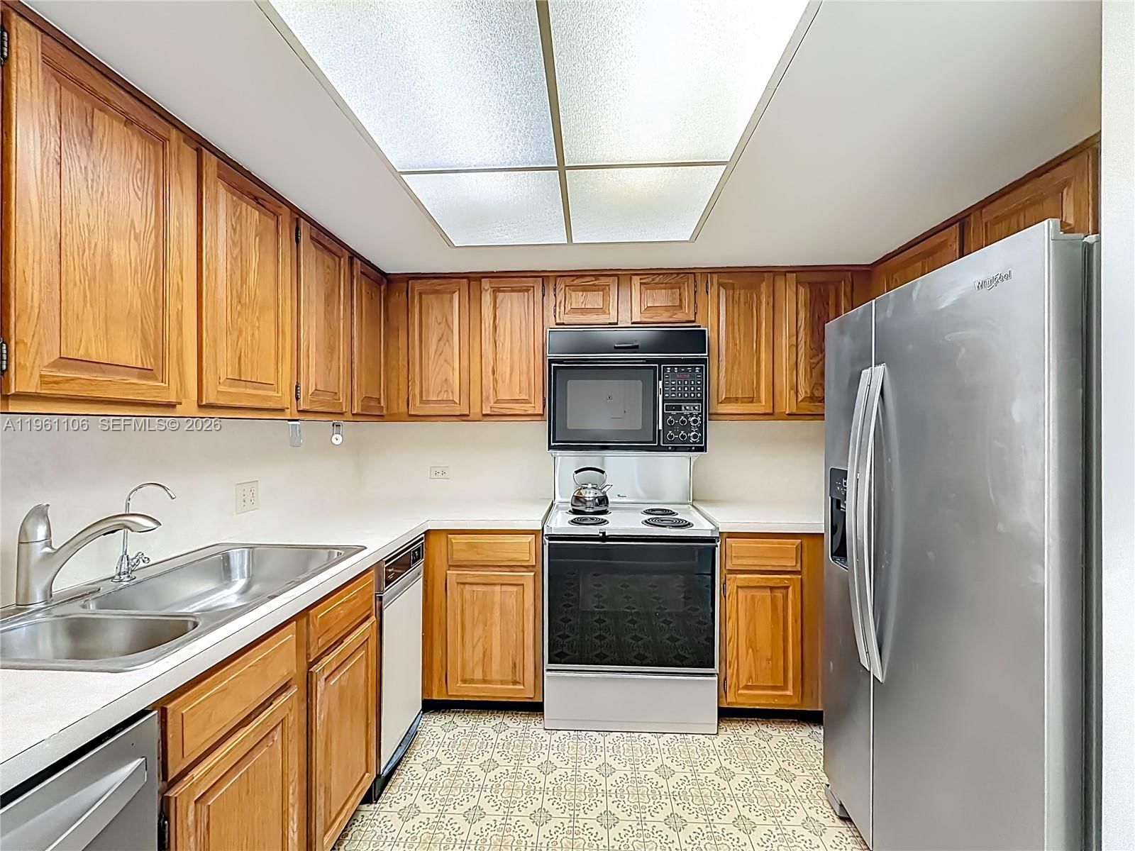 Real estate property located at 1710 Ocean Ln #404, Broward, Lago Mar North Lodge Cond, Fort Lauderdale, FL