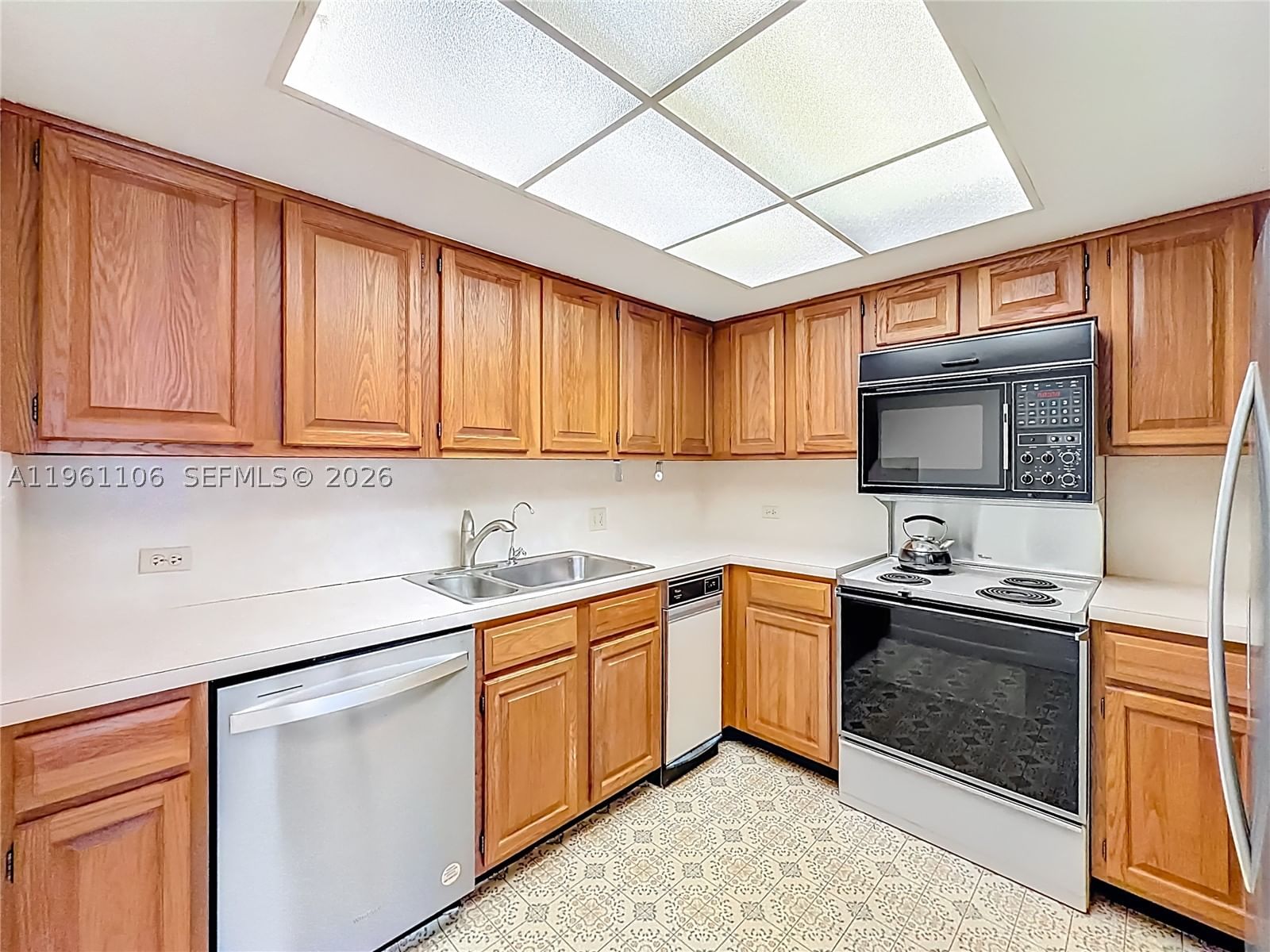 Real estate property located at 1710 Ocean Ln #404, Broward, Lago Mar North Lodge Cond, Fort Lauderdale, FL