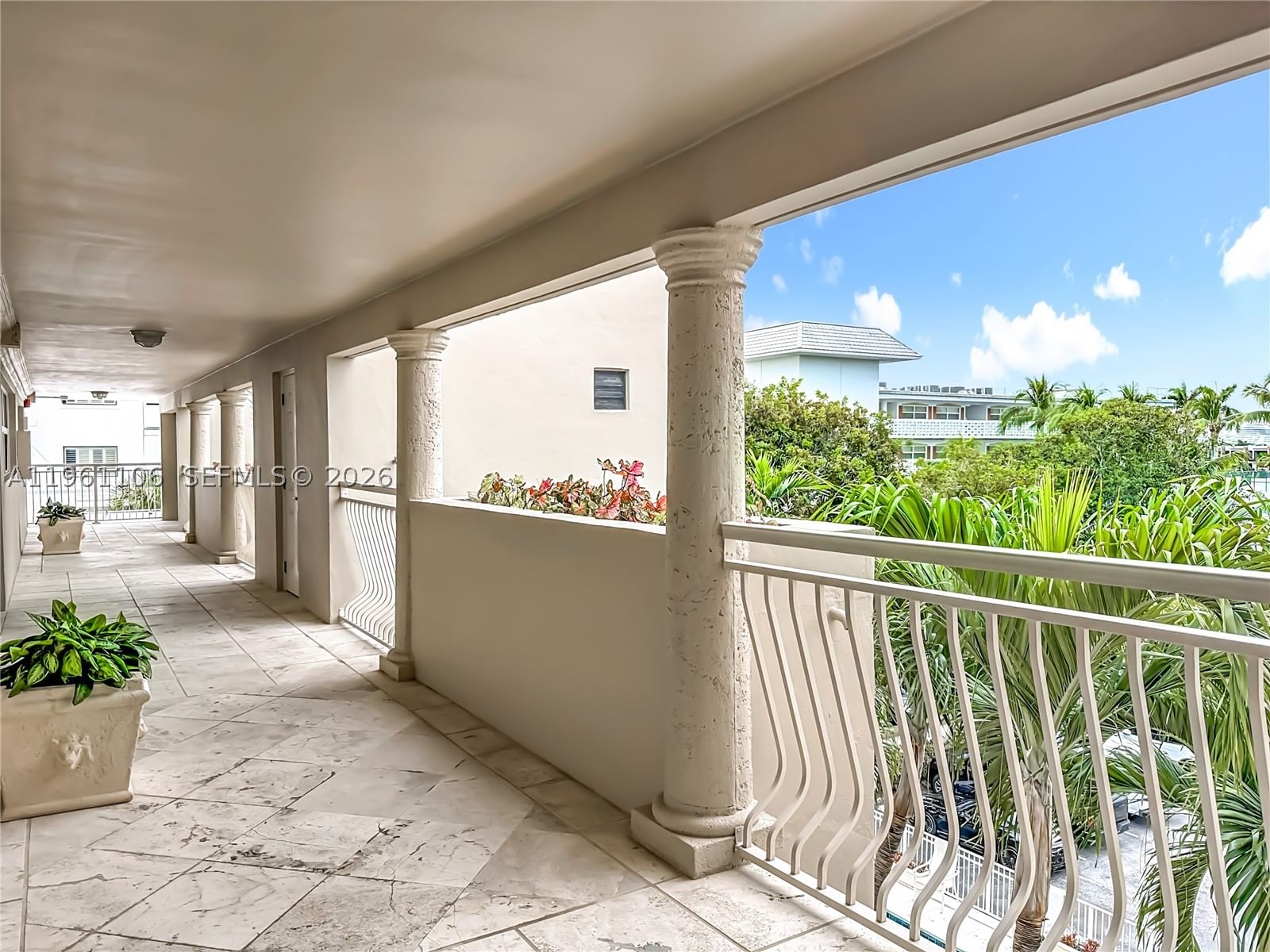 Real estate property located at 1710 Ocean Ln #404, Broward, Lago Mar North Lodge Cond, Fort Lauderdale, FL