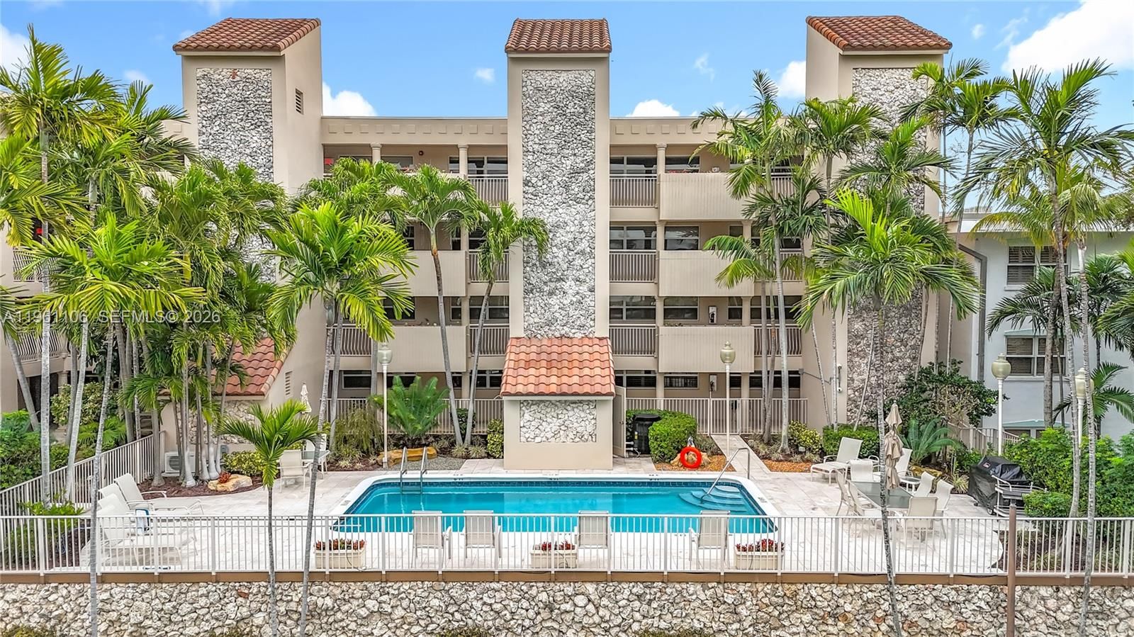 Real estate property located at 1710 Ocean Ln #404, Broward, Lago Mar North Lodge Cond, Fort Lauderdale, FL