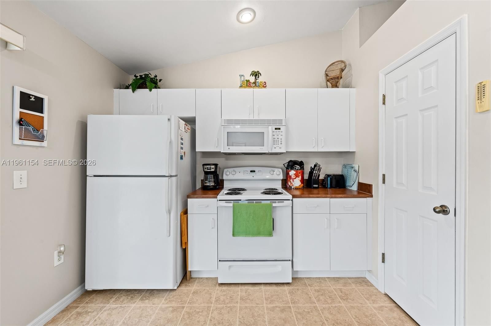 Real estate property located at 436 BROADMOOR ST, Lee, Mirror Lakes, Lehigh Acres, FL