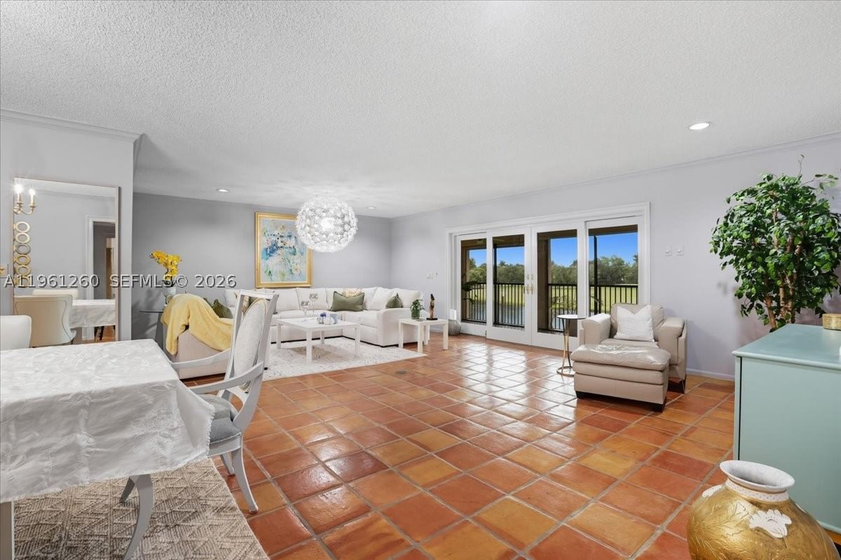 Real estate property located at 400 127th Ave #13, Broward, Lago Mar East Lodge Condo, Plantation, FL