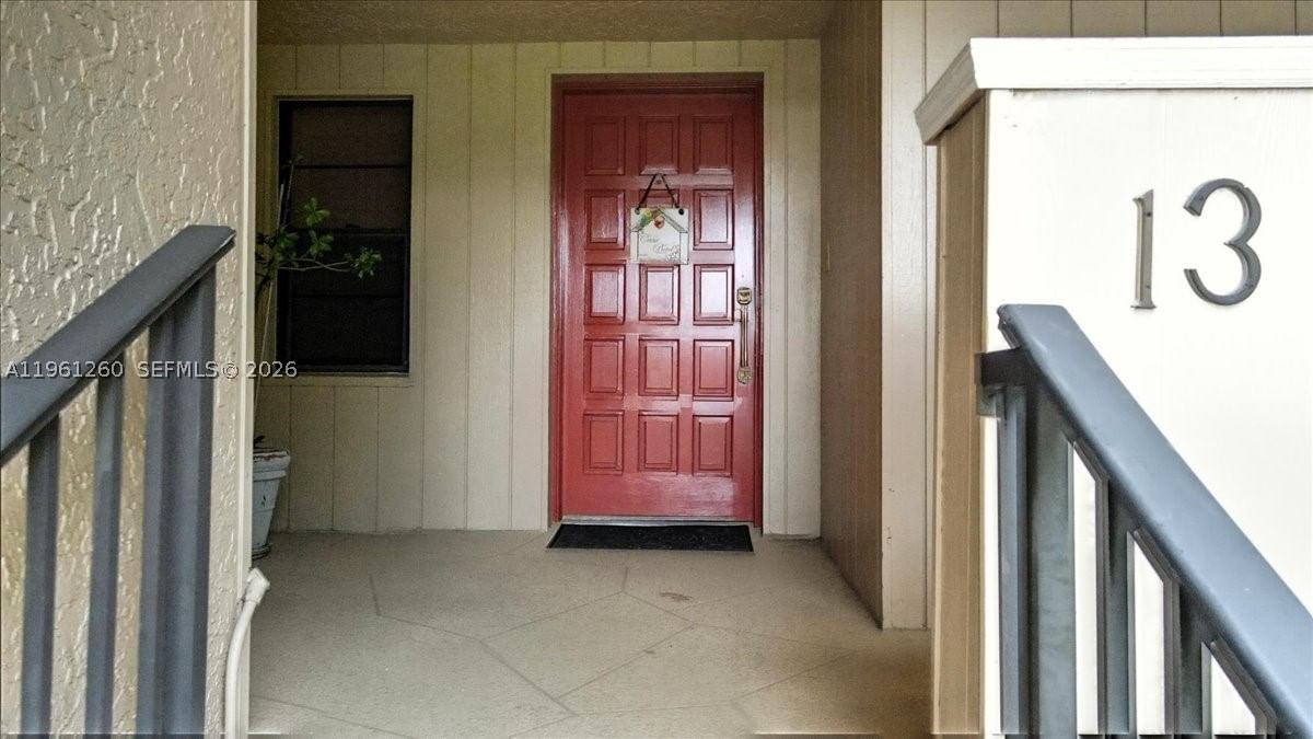 Real estate property located at 400 127th Ave #13, Broward, Lago Mar East Lodge Condo, Plantation, FL