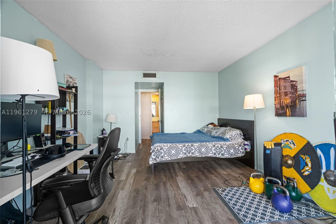 Real estate property located at 1690 191st St #314-1, Miami-dade, Jade Winds Group Bamboo G, Miami, FL
