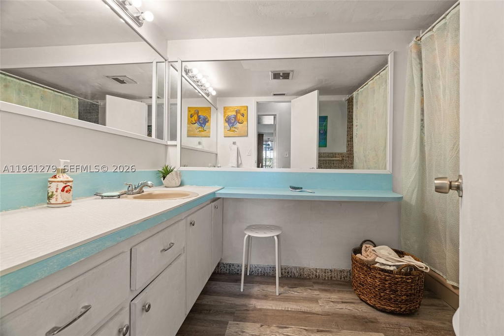 Real estate property located at 1690 191st St #314-1, Miami-dade, Jade Winds Group Bamboo G, Miami, FL