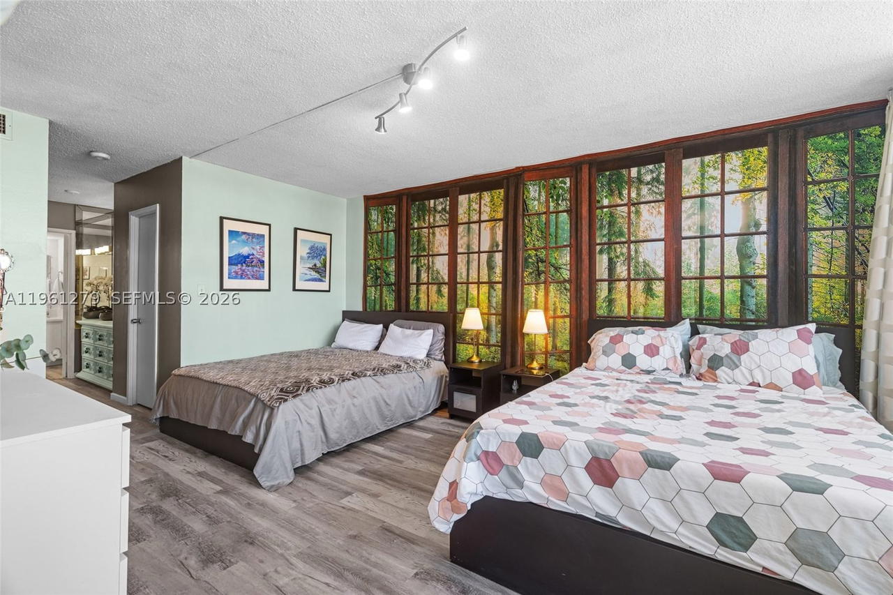 Real estate property located at 1690 191st St #314-1, Miami-dade, Jade Winds Group Bamboo G, Miami, FL